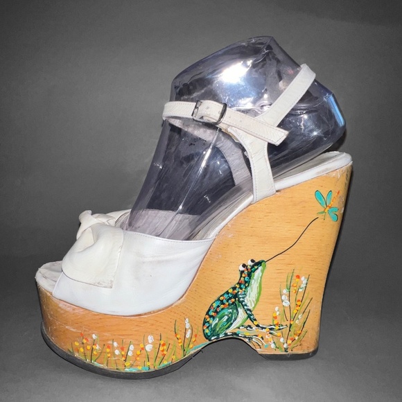 70s Hand Painted White Platform Sandals - Picture 5 of 15
